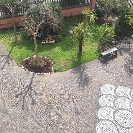 Готель A Casa Di Frank Сора Екстер'єр фото